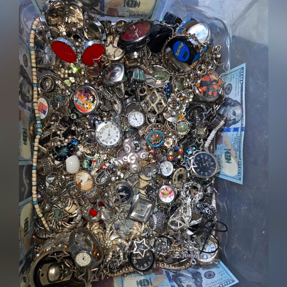 Giant Lot Of Jewelry(ST-2)